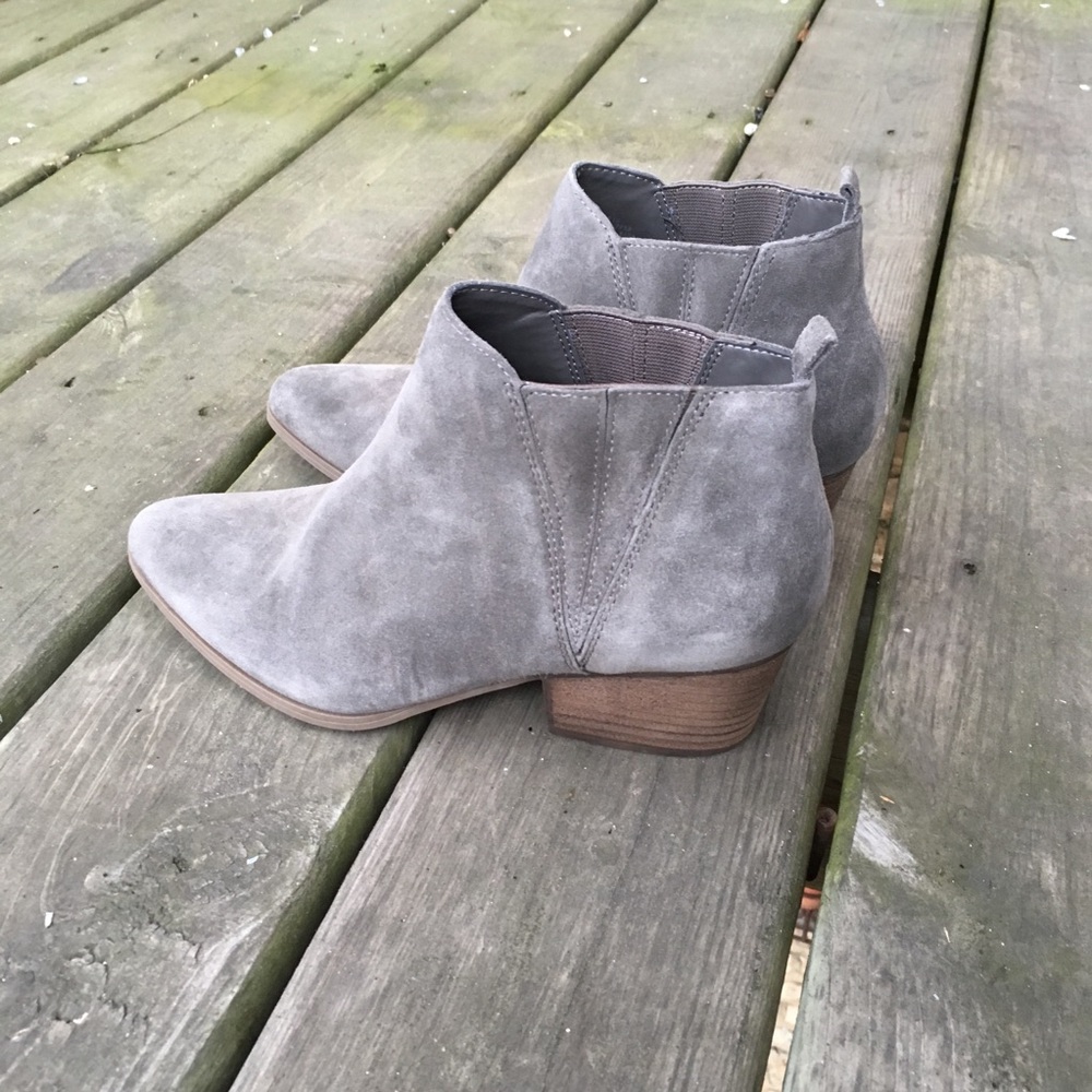 Crown Vintage grey suede ankle boots